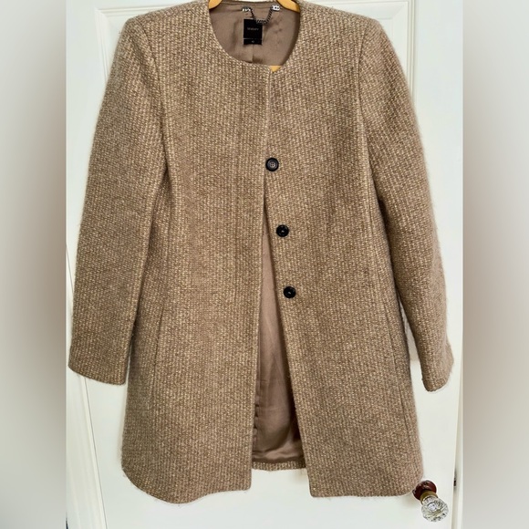 Seventy Tan Tweed Dressy Coat with Gold Metallic Thread, size 42 - Picture 2 of 11